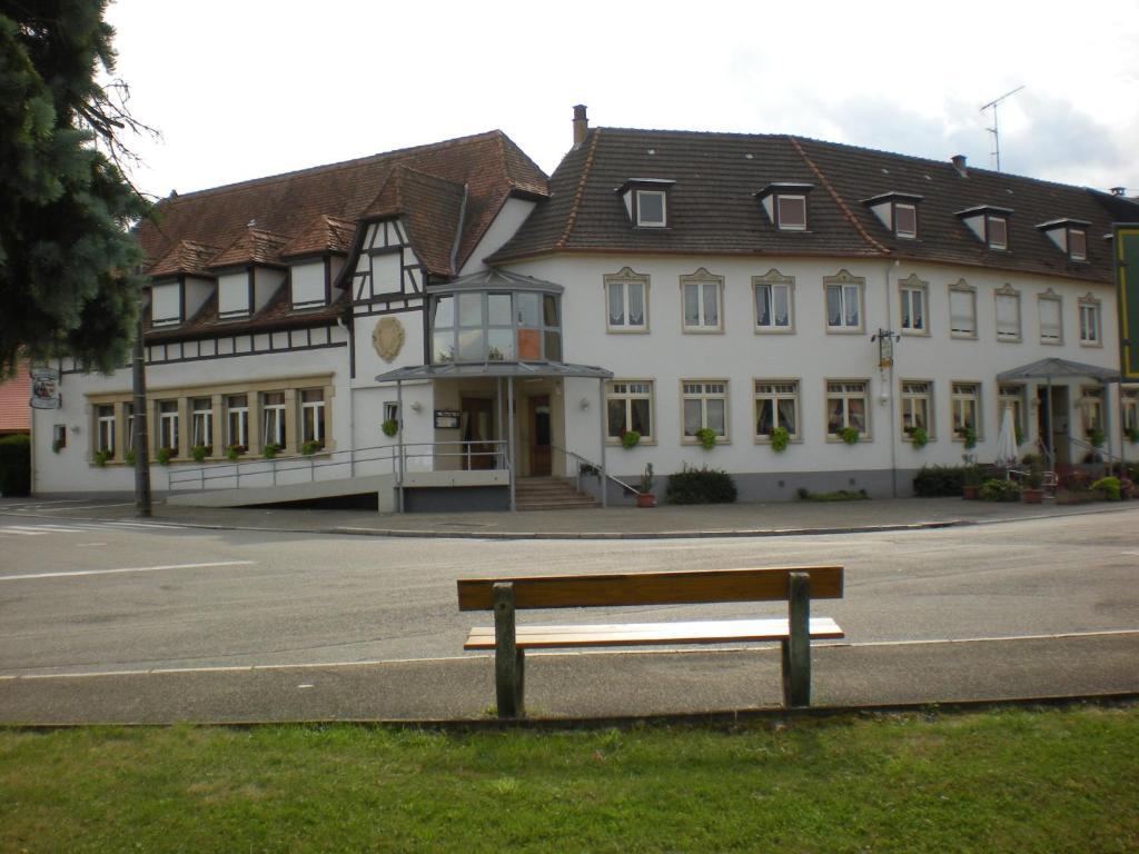 Hotel Restaurant A L'Etoile Merkwiller-Pechelbronn Exterior foto